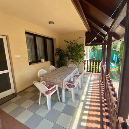 Sziszi Nyaralohaz Apartment Balatonszarszo Luaran gambar