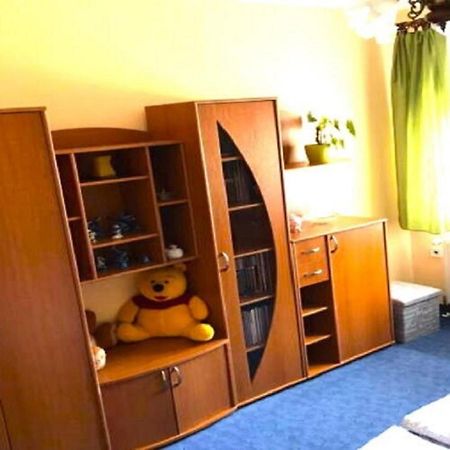 Sziszi Nyaralohaz Apartment Balatonszarszo Luaran gambar