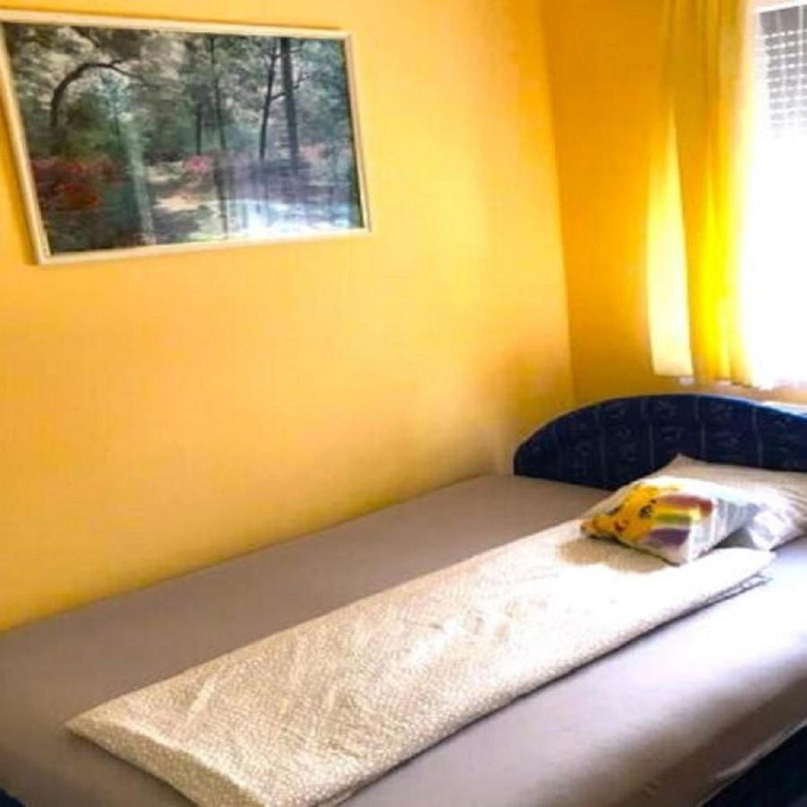 Sziszi Nyaralohaz Apartment Balatonszarszo Luaran gambar