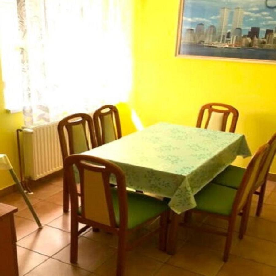 Sziszi Nyaralohaz Apartment Balatonszarszo Luaran gambar