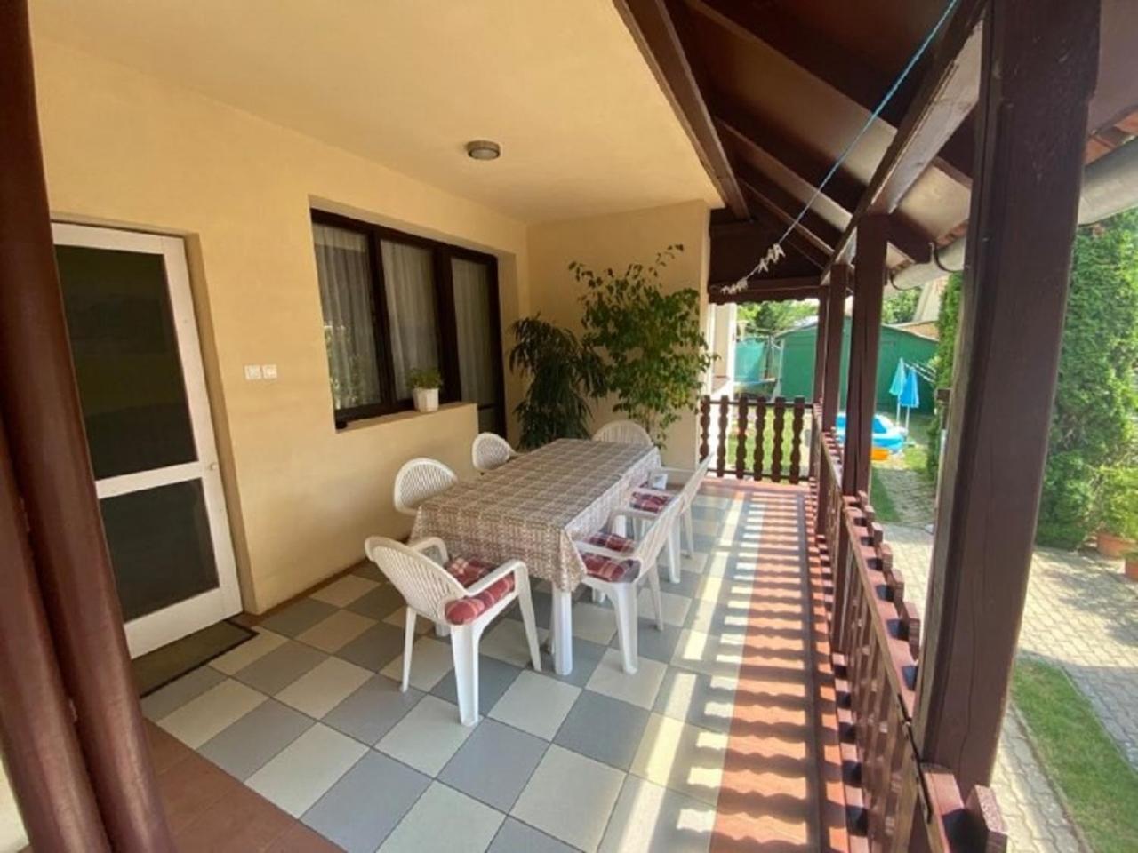 Sziszi Nyaralohaz Apartment Balatonszarszo Luaran gambar